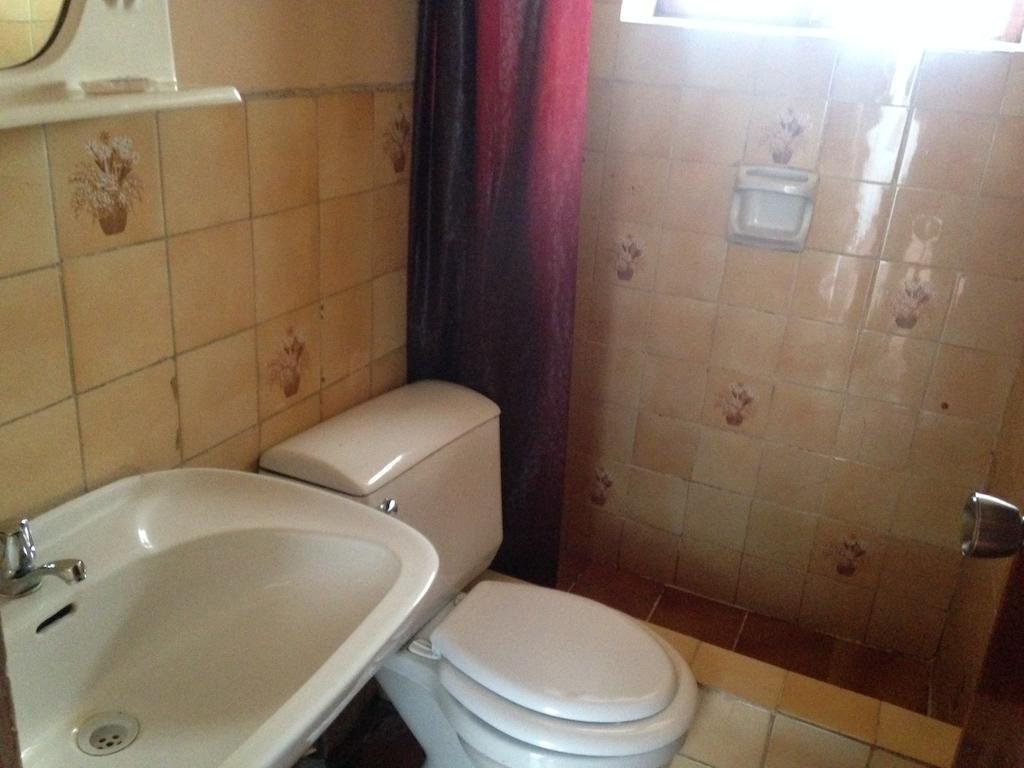 Hospedaje Casa Blanca Уарас Стая снимка