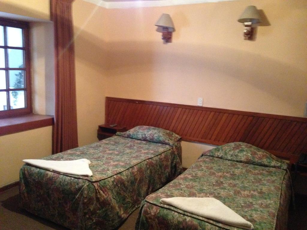Hospedaje Casa Blanca Уарас Стая снимка
