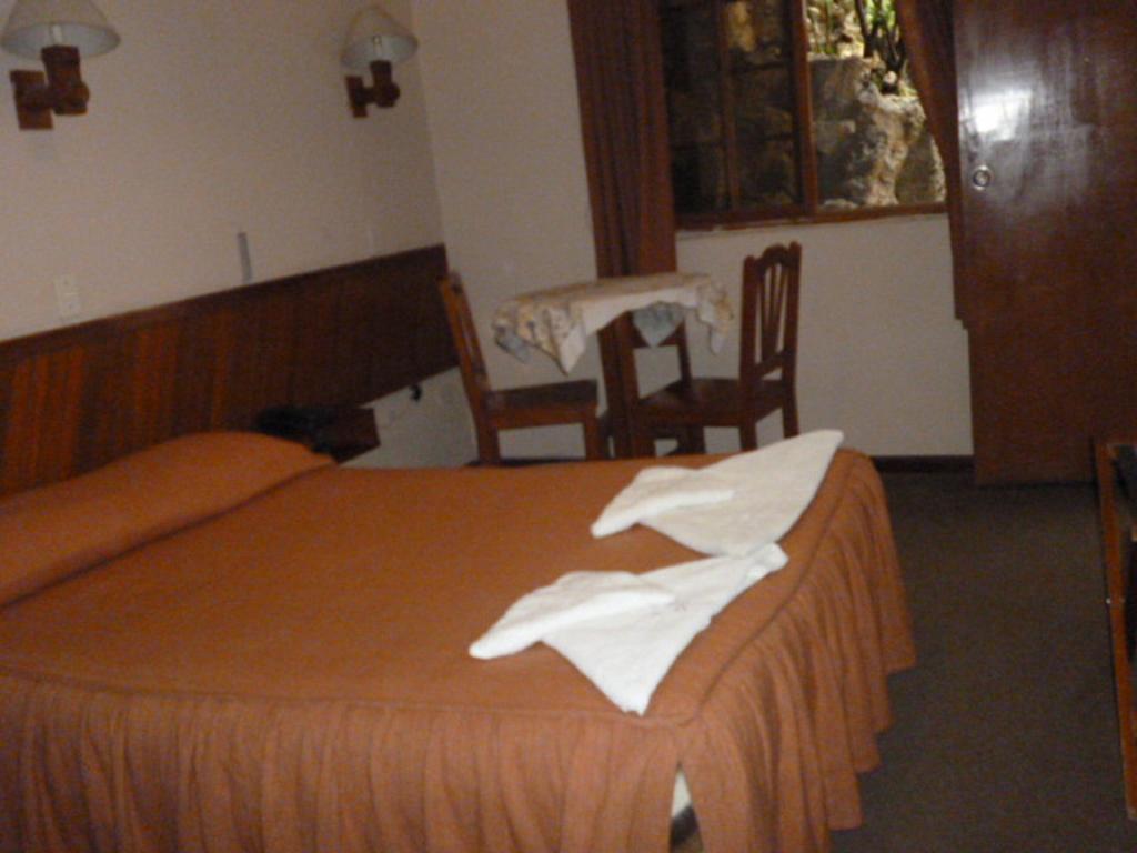 Hospedaje Casa Blanca Уарас Екстериор снимка