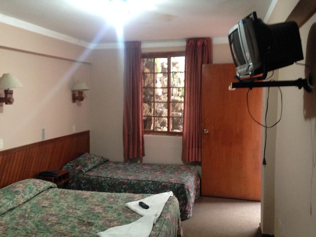Hospedaje Casa Blanca Уарас Стая снимка