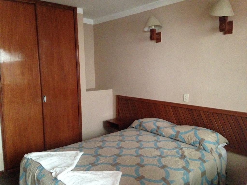 Hospedaje Casa Blanca Уарас Стая снимка